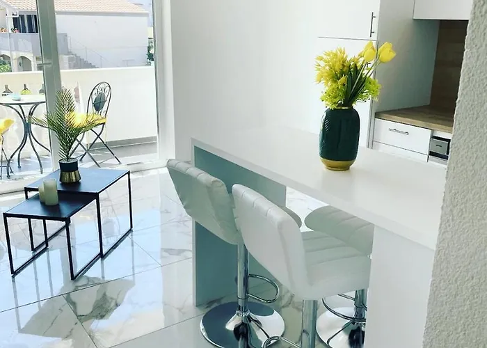 Deluxe דירה זאדאר