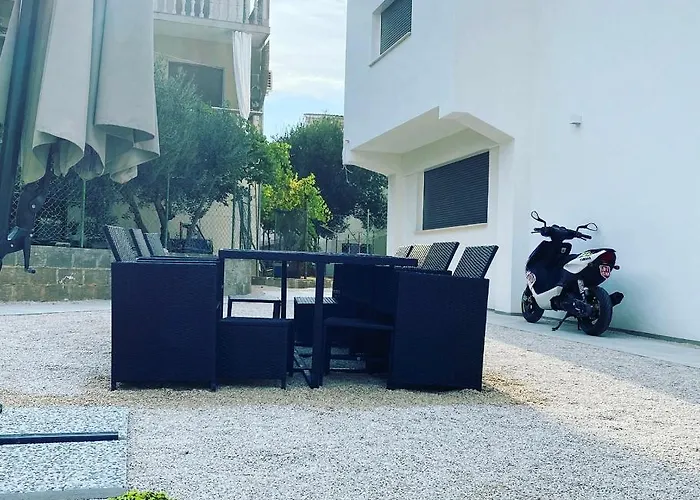 Deluxe דירה זאדאר