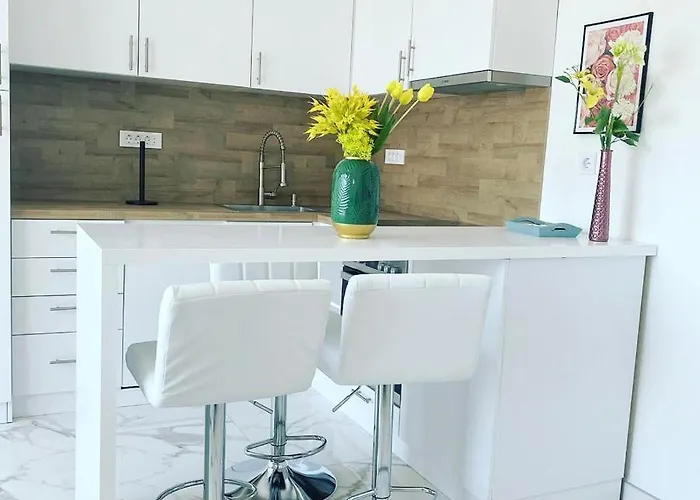 Apartment Deluxe *