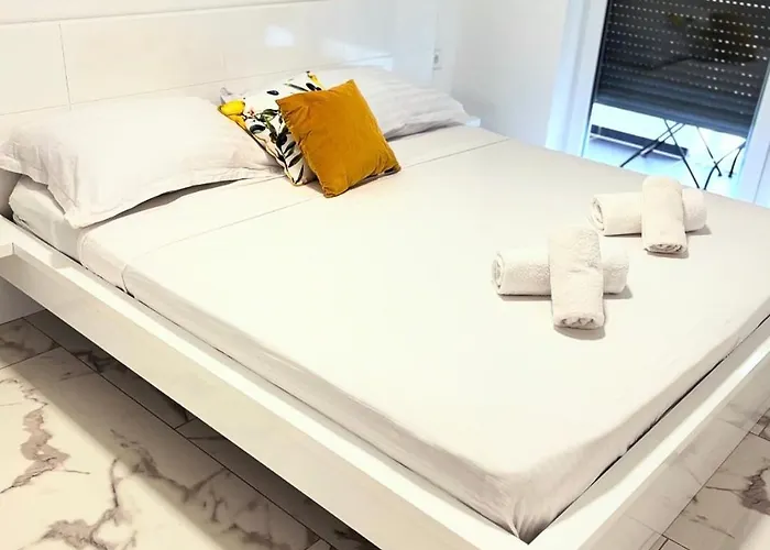 Deluxe Apartment *